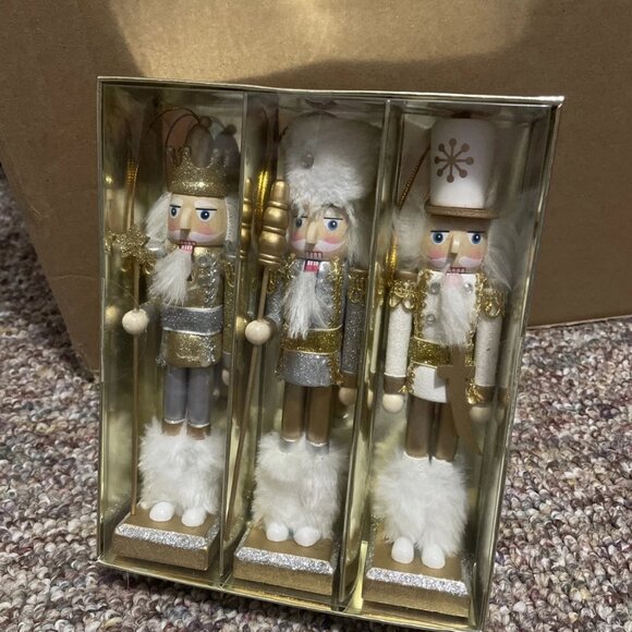 Nutcracker Ornament Set of 3 ~ 7" Tall - NIB - Picture 3 of 3